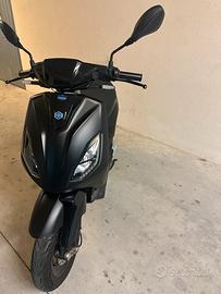 Scooter Piaggio 1 uno 50 cc elettrico