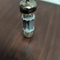 ECL82 valvola termoionica 