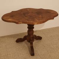 Tavolino antico di legno 