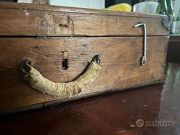 Valigietta in legno vintage