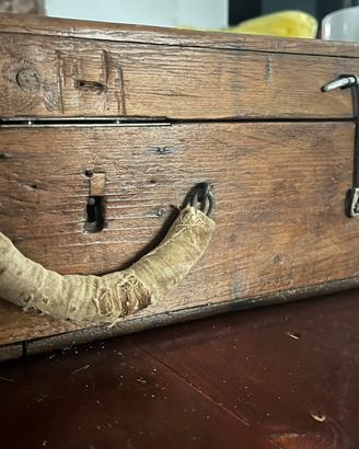 Valigietta in legno vintage