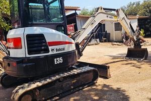 Escavatore Bobcat E35