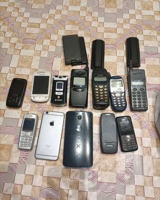 telefonini vintage anni 2001