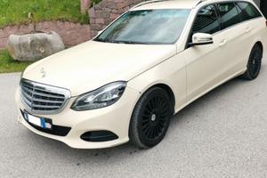 MERCEDES Classe E (W/S212) - 2013