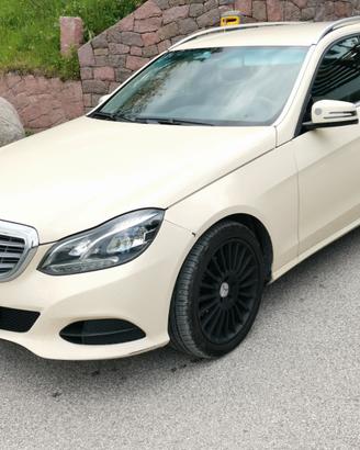 MERCEDES Classe E (W/S212) - 2013