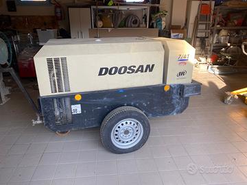 Compressore Doosan 7/41 motore Yanmar 4 cilindri