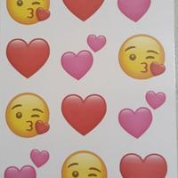 Biglietto di auguri con cuori ed emoji