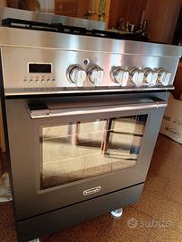 cucina a gas con forno elettrico DeLonghi