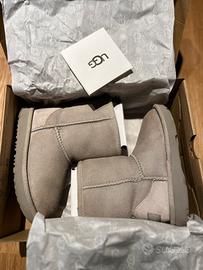 Ugg classic II taglia 27.5