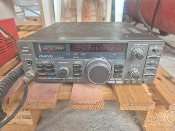 Kenwood TS-140S + Intek PS-2025 – Radio
