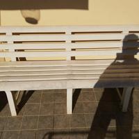 Panchina bianca in plastica 