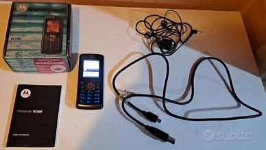 Telefono cellulare GSM Motorola W388 nero