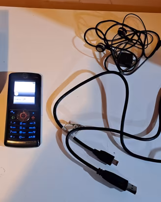 Telefono cellulare GSM Motorola W388 nero