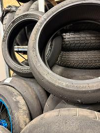 Gomme slick motard metzeller e michelin