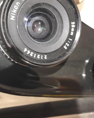 Obiettivo grandangolare Nikon