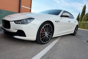 Maserati ghibli 250 cv