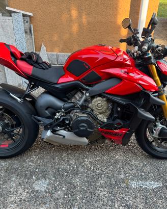 Ducati Streetfighter V4S 2023
