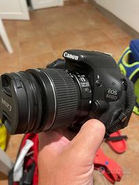 Reflex  Canon 600 D + obiettivi e tanti accessori