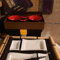 Set giapponese piattini bacchette e tovagliette 
