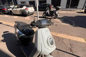 NIU MQi GT - Scooter Elettrico (125cc)
