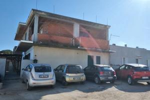 Casa in grezzo al primo piano