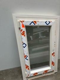 Finestra a 1 anta OBLIQUA - Bianco perla goffrato