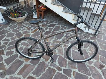 bicicletta B'TWIN
