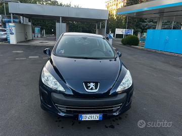 Peugeot 308 1.4 VTi 98CV 5p. Premium