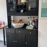credenza nera cucina