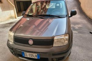 macchina fiat panda