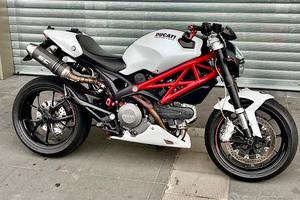 Ducati monster 796