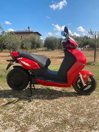 Scooter 50 elettrico vectrix
