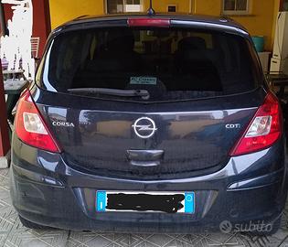 Auto Opel Corsa serie D Cosmo