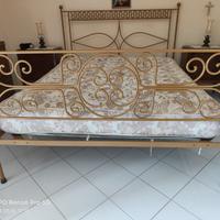 letto artigianale in ottone