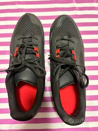Scarpe da ciclismo con ganci