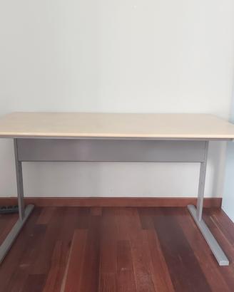 Scrivania doppia Ikea
