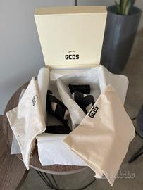 Sandalo pelle nero GCDS