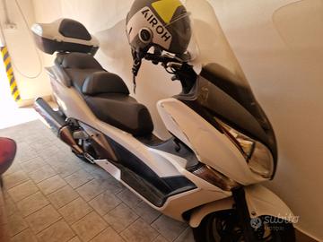 Scooter Modello Honda Sw-T400
