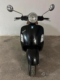 Vespa Granturismo 125 anno 2004 iscritta F.M.I.