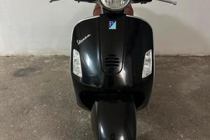 Vespa Granturismo 125 anno 2004 iscritta F.M.I.