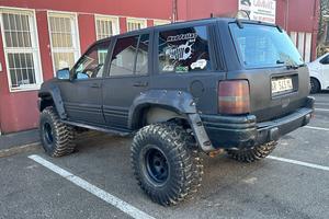 Grand Cherokee ZJ 5.9