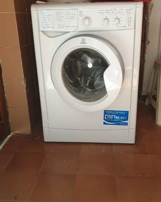 LAVATRICE INDESIT IWC 60861