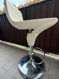 3 Sgabelli girevoli regolabili in altezza