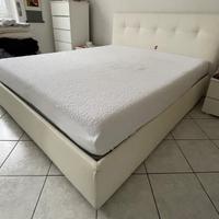 Letto matrimoniale in ecopelle con contenitore