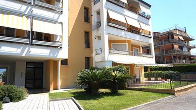 2 LOCALI A MONTECORVINO PUGLIANO