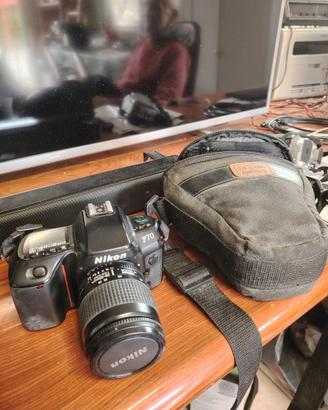 Macchina fotografica NOKON F70