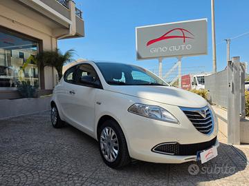 Lancia Ypsilon 1.2 69 CV 5 porte S&S Silver