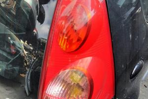 PEUGEOT 107 - FARO POSTERIORE DESTRO