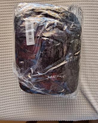 Borsello unisex a tracolla Eastpak nuovo.
