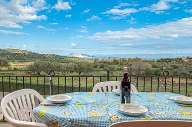 Piano Primo con vista tavolara e clima